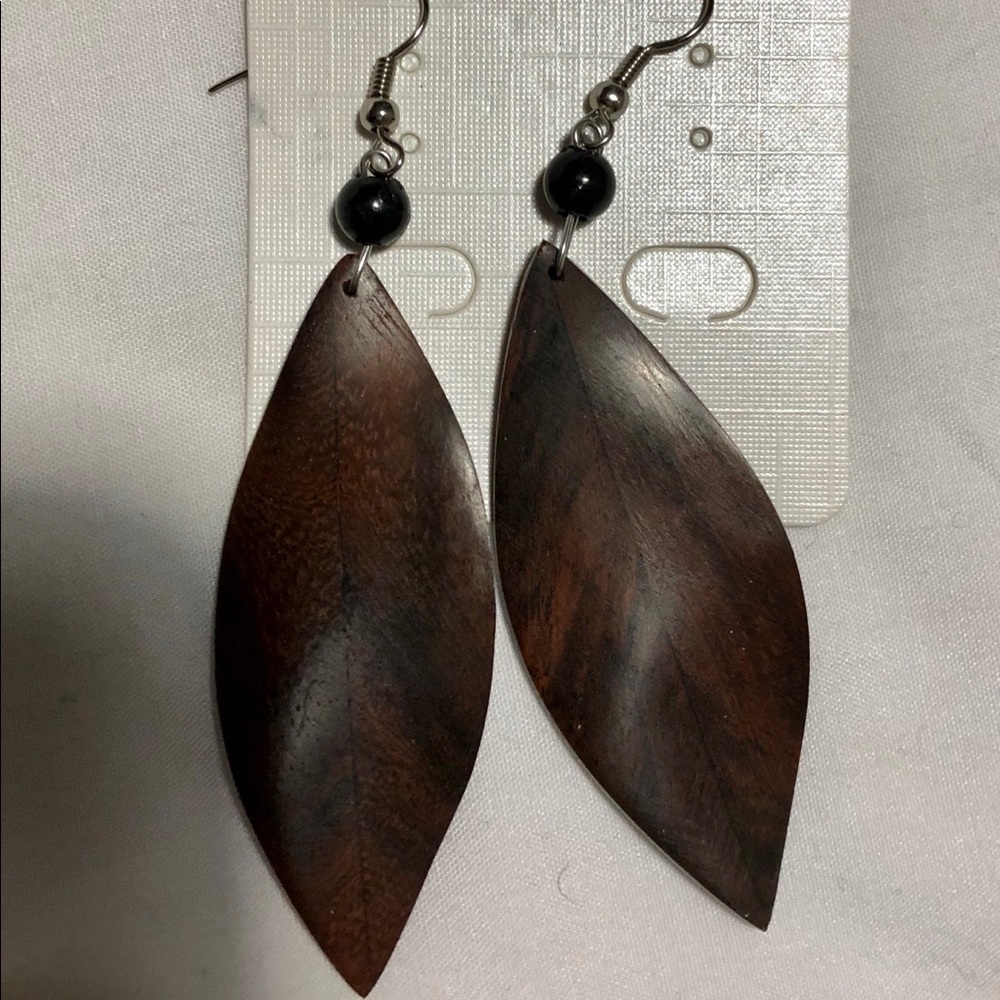 Fashion wooden Leafy earring